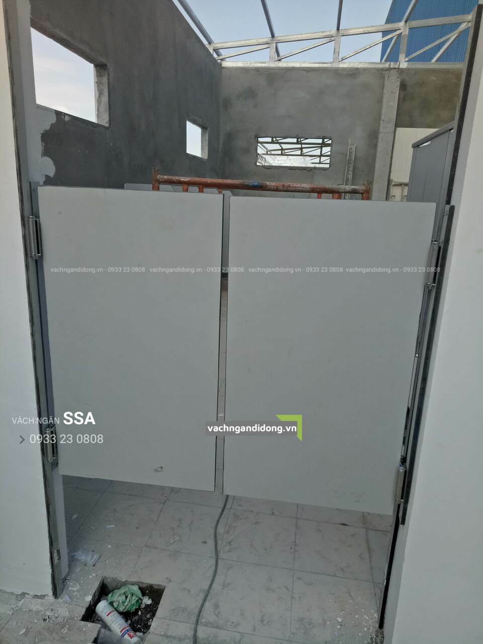 vách ngăn vệ sinh